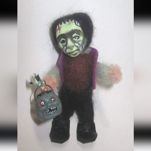 Custom FRANK Bendy Mini Pumpkin Frankenstein Monster  Ornie  Ornament - Picture 1 of 1
